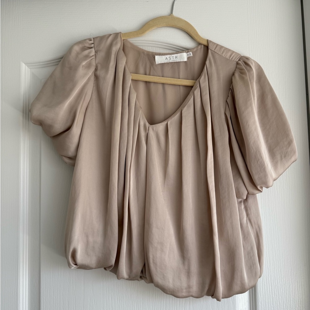 Astr Women's Cream Blouse